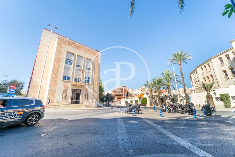 27 bedroom Apartment for sale in Alicante / Alacant city - € 1,850,000 (Ref: 10109640)