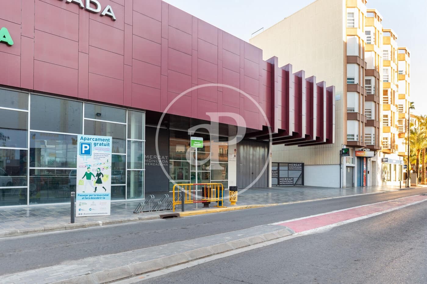 3 quarto Apartamento para arrendar em Moncada com piscina garagem - 1 800 € (Ref: 10115751)