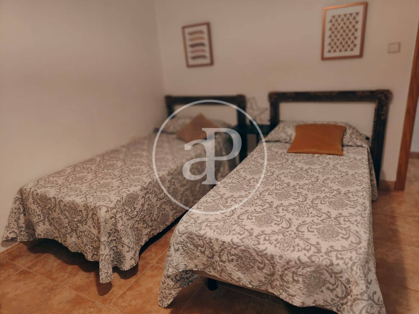 2 bedroom Apartment for rent in Valencia city - € 1,400 (Ref: 10115752)