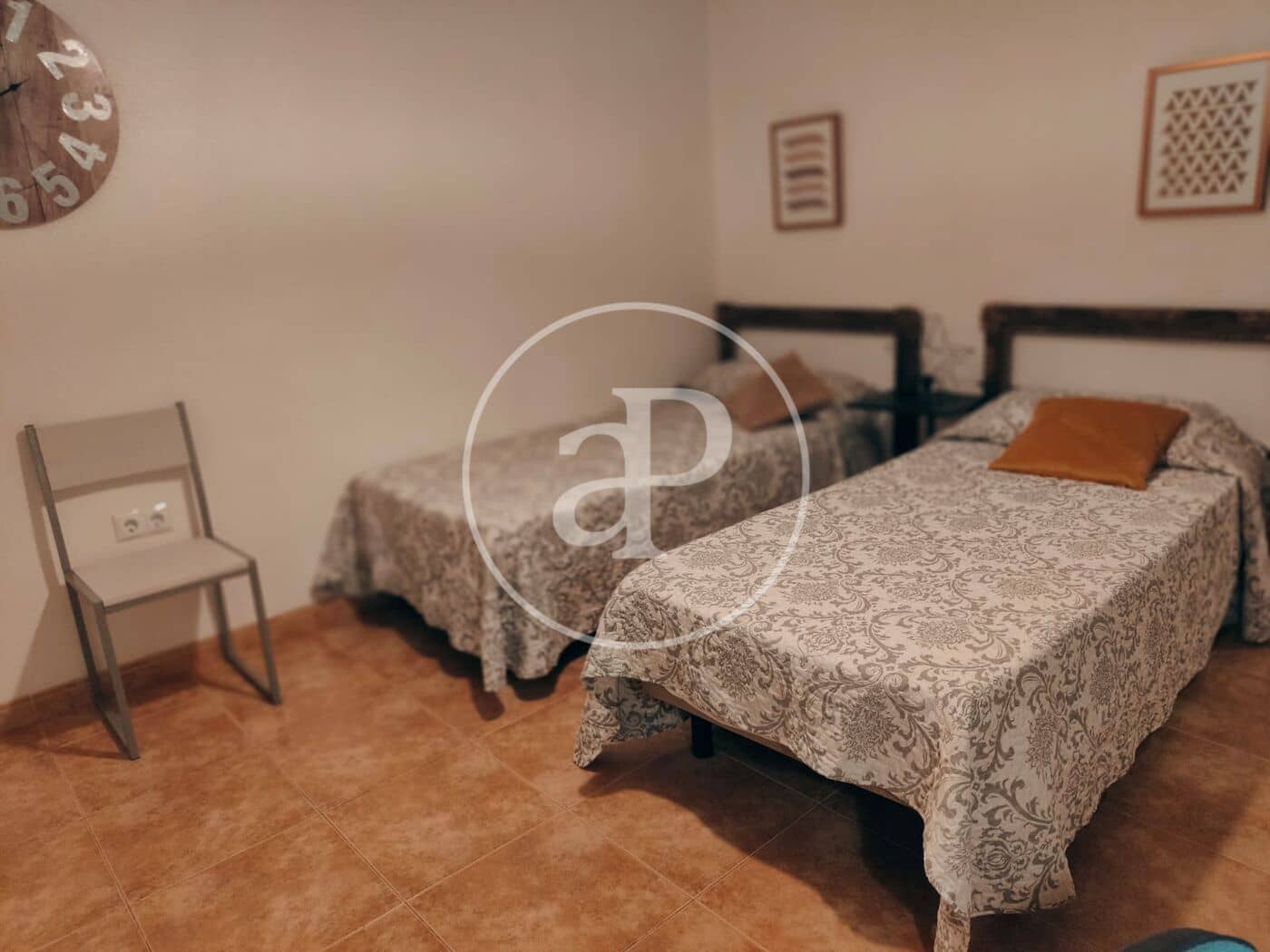 2 bedroom Apartment for rent in Valencia city - € 1,400 (Ref: 10115752)
