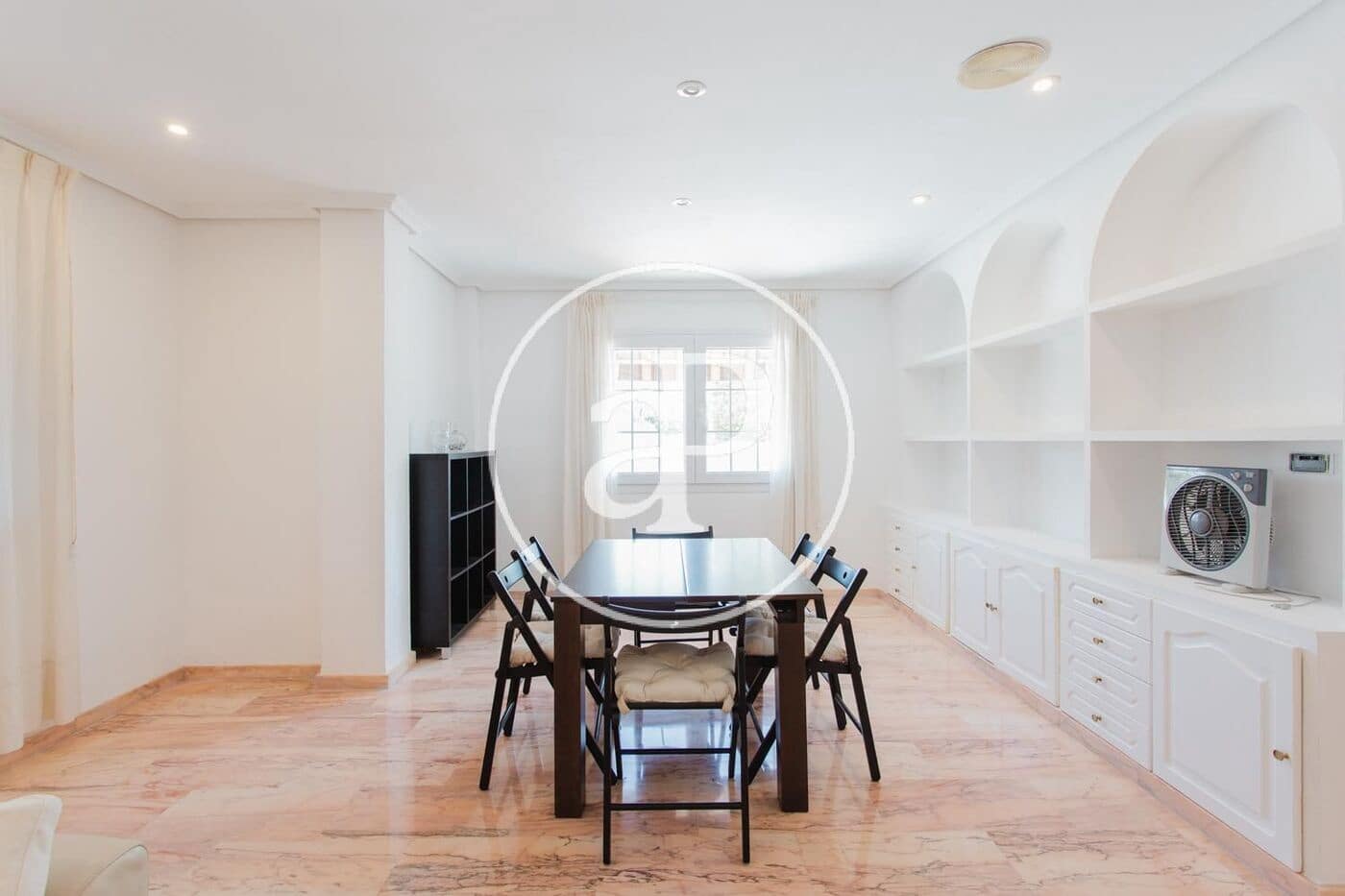 5 bedroom Villa for rent in L'Eliana with pool garage - € 3,500 (Ref: 10120002)