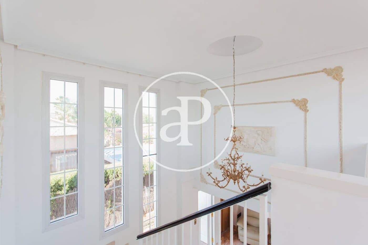 5 bedroom Villa for rent in L'Eliana with pool garage - € 3,500 (Ref: 10120002)