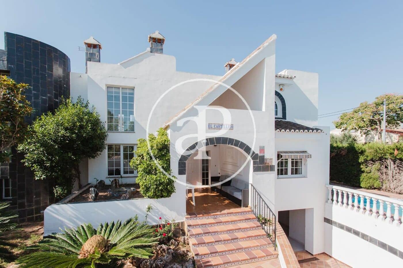 5 bedroom Villa for rent in L'Eliana with pool garage - € 3,500 (Ref: 10120002)