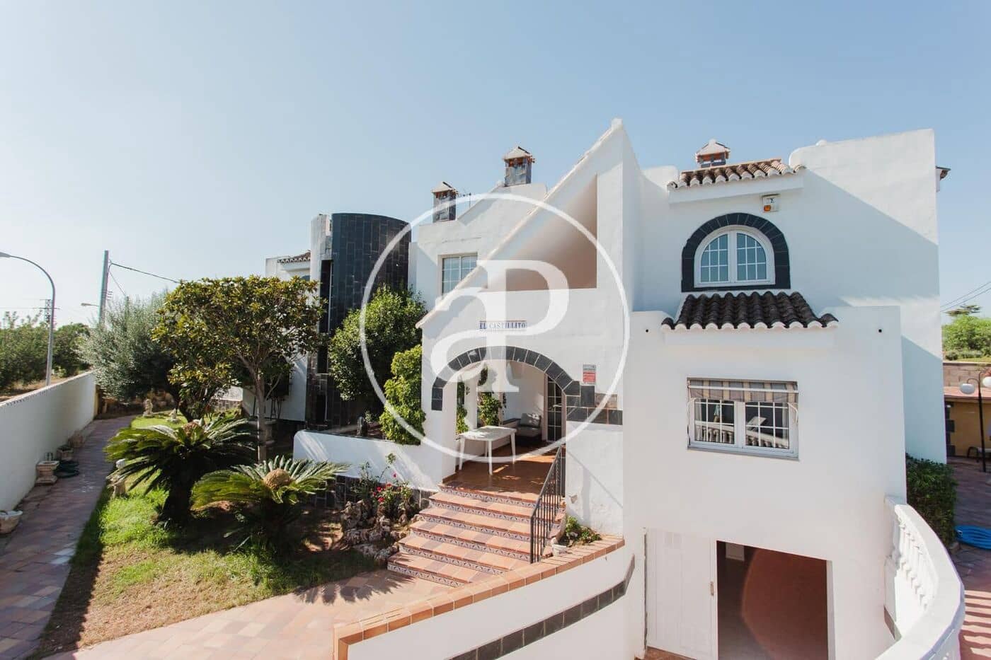 5 bedroom Villa for rent in L'Eliana with pool garage - € 3,500 (Ref: 10120002)