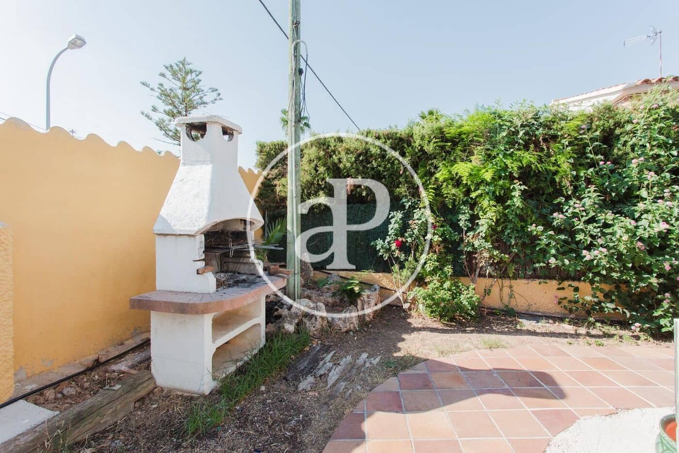 5 bedroom Villa for rent in L'Eliana with pool garage - € 3,500 (Ref: 10120002)