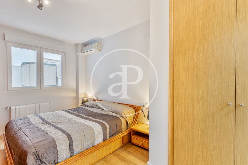 3 quarto Apartamento para arrendar em Valencia cidade com garagem - 1 800 € (Ref: 10120003)