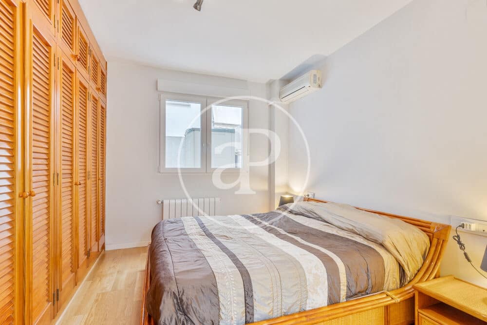 3 quarto Apartamento para arrendar em Valencia cidade com garagem - 1 800 € (Ref: 10120003)