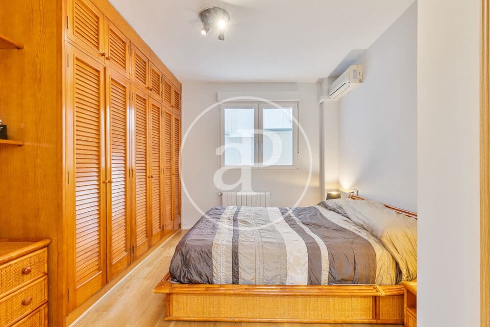 3 quarto Apartamento para arrendar em Valencia cidade com garagem - 1 800 € (Ref: 10120003)