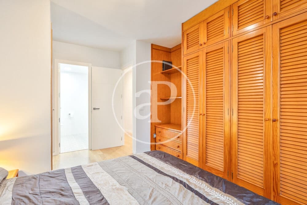 3 quarto Apartamento para arrendar em Valencia cidade com garagem - 1 800 € (Ref: 10120003)