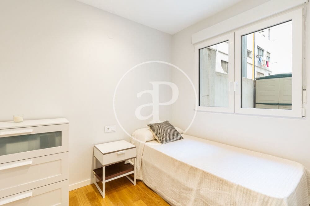 3 quarto Apartamento para arrendar em Valencia cidade com garagem - 1 800 € (Ref: 10120003)