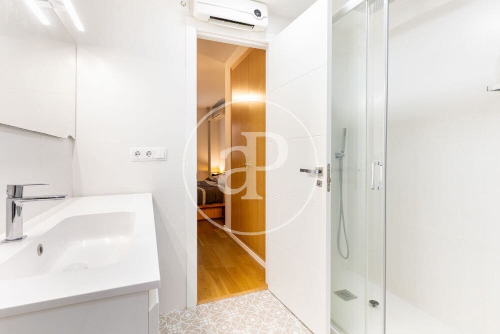 3 quarto Apartamento para arrendar em Valencia cidade com garagem - 1 800 € (Ref: 10120003)