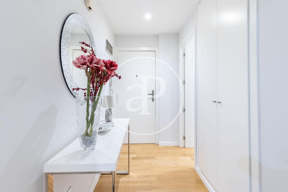 3 quarto Apartamento para arrendar em Valencia cidade com garagem - 1 800 € (Ref: 10120003)