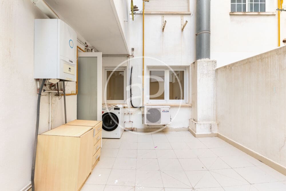 3 quarto Apartamento para arrendar em Valencia cidade com garagem - 1 800 € (Ref: 10120003)