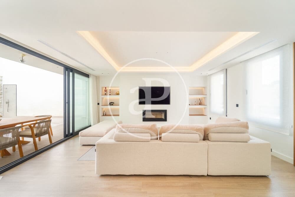 4 slaapkamer Villa te koop in Alicante stad met zwembad - € 900.000 (Ref: 10120004)