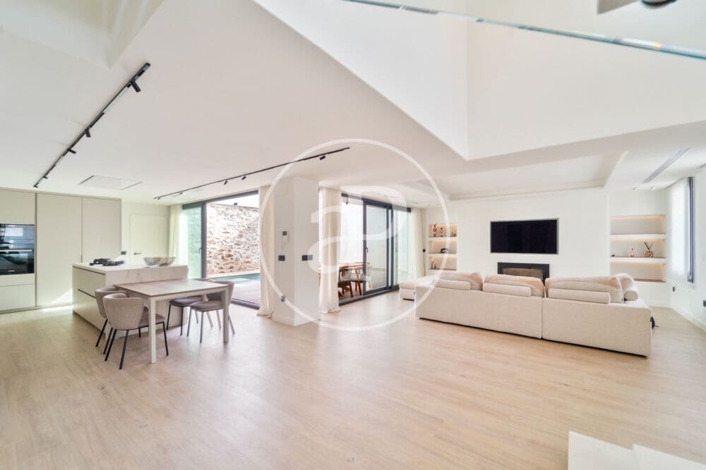4 slaapkamer Villa te koop in Alicante stad met zwembad - € 900.000 (Ref: 10120004)