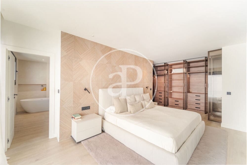 4 slaapkamer Villa te koop in Alicante stad met zwembad - € 900.000 (Ref: 10120004)