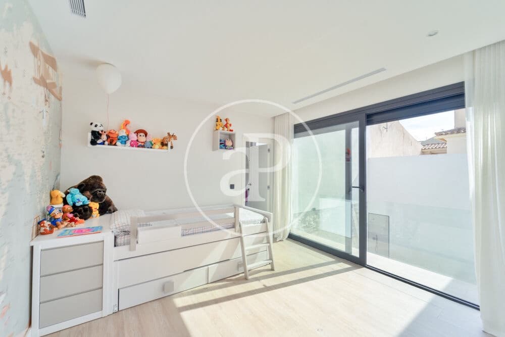 4 slaapkamer Villa te koop in Alicante stad met zwembad - € 900.000 (Ref: 10120004)