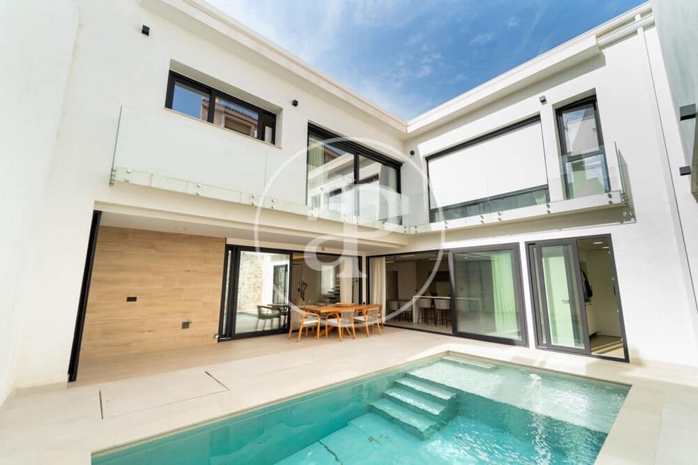 4 slaapkamer Villa te koop in Alicante stad met zwembad - € 900.000 (Ref: 10120004)