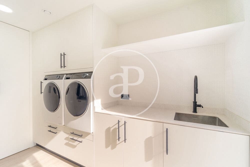 4 slaapkamer Villa te koop in Alicante stad met zwembad - € 900.000 (Ref: 10120004)