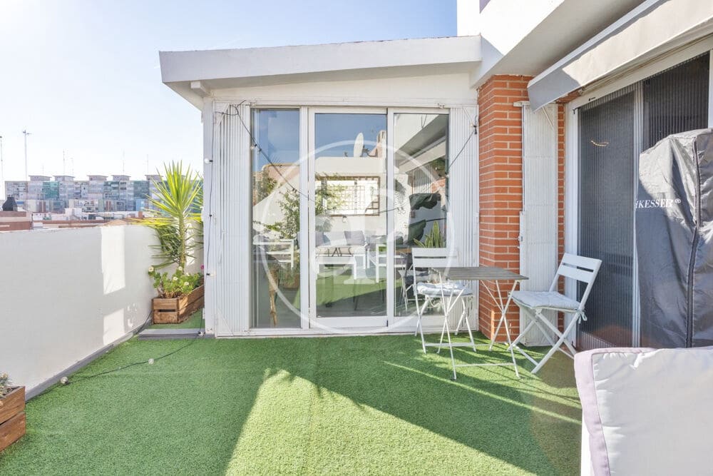 2 quarto Penthouse para arrendar em Valencia cidade - 2 200 € (Ref: 10124487)