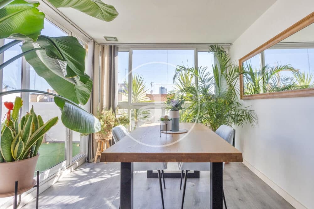 2 quarto Penthouse para arrendar em Valencia cidade - 2 200 € (Ref: 10124487)