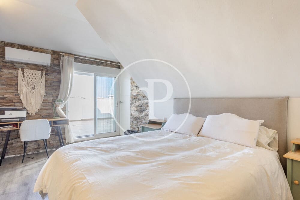 2 quarto Penthouse para arrendar em Valencia cidade - 2 200 € (Ref: 10124487)