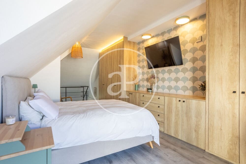 2 quarto Penthouse para arrendar em Valencia cidade - 2 200 € (Ref: 10124487)
