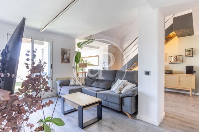 2 quarto Penthouse para arrendar em La Creu del Grau, Valência cidade - 2 200 € (Ref: 10124487)