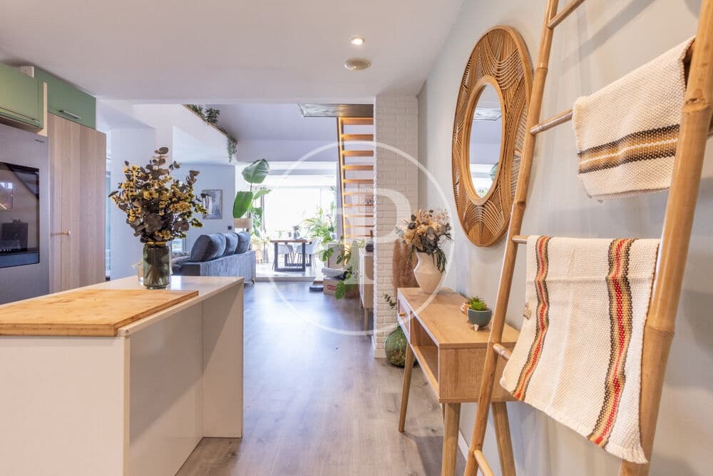2 quarto Penthouse para arrendar em Valencia cidade - 2 200 € (Ref: 10124487)