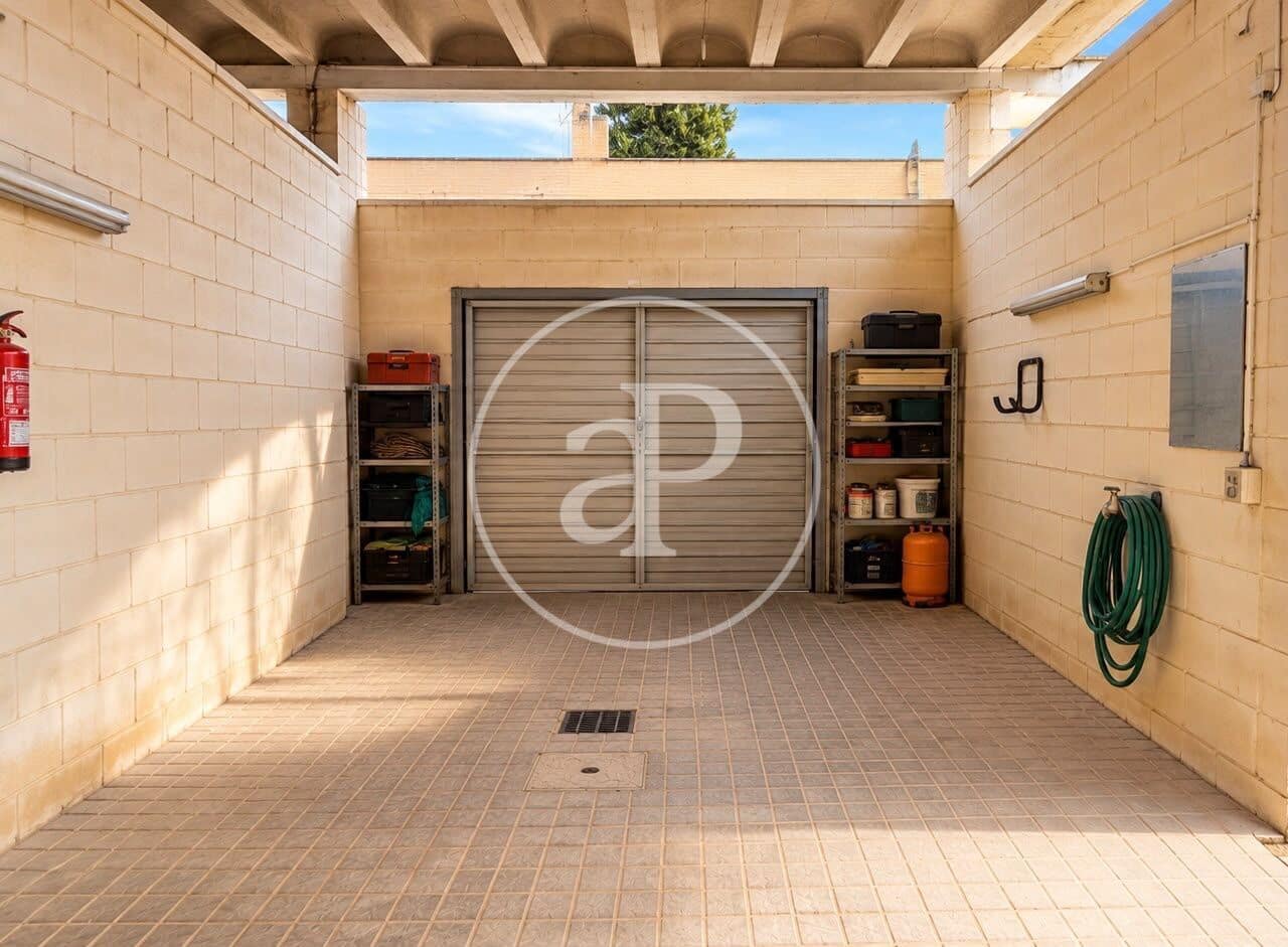 5 Zimmer Villa zu verkaufen in Pedralba mit Garage - 189.999 € (Ref: 10129342)