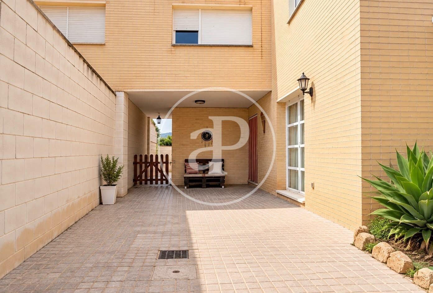 5 Zimmer Villa zu verkaufen in Pedralba mit Garage - 189.999 € (Ref: 10129342)
