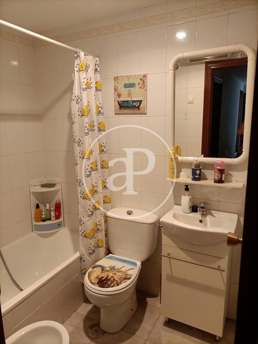 2 soverom Leilighet til salgs i Valencia by med svømmebasseng garasje - € 598 000 (Ref: 10129344)