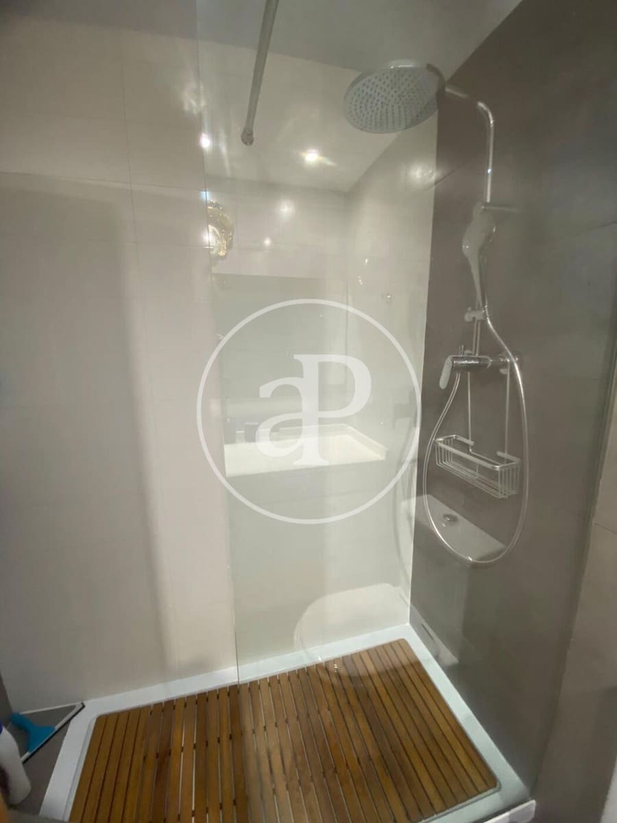 2 soverom Leilighet til salgs i Valencia by med svømmebasseng garasje - € 598 000 (Ref: 10129344)