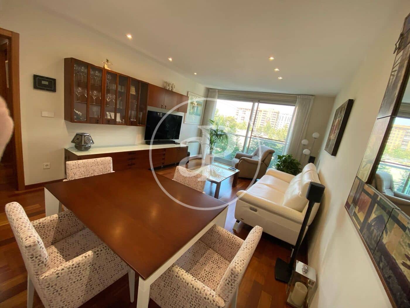 2 soverom Leilighet til salgs i Valencia by med svømmebasseng garasje - € 598 000 (Ref: 10129344)