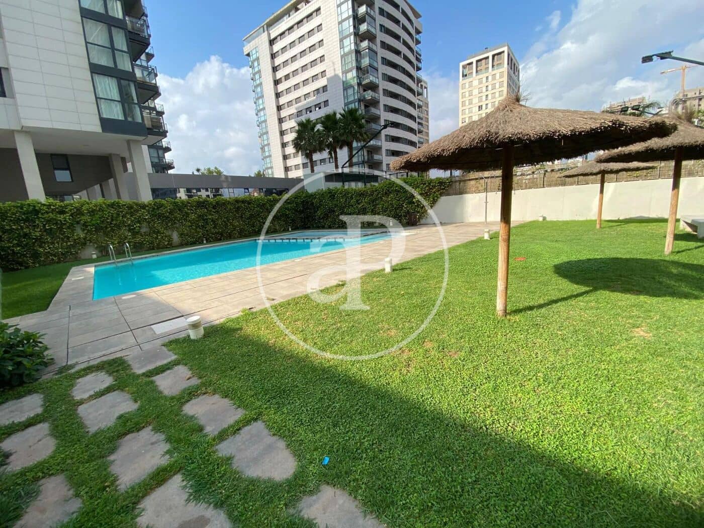 2 soverom Leilighet til salgs i Valencia by med svømmebasseng garasje - € 598 000 (Ref: 10129344)