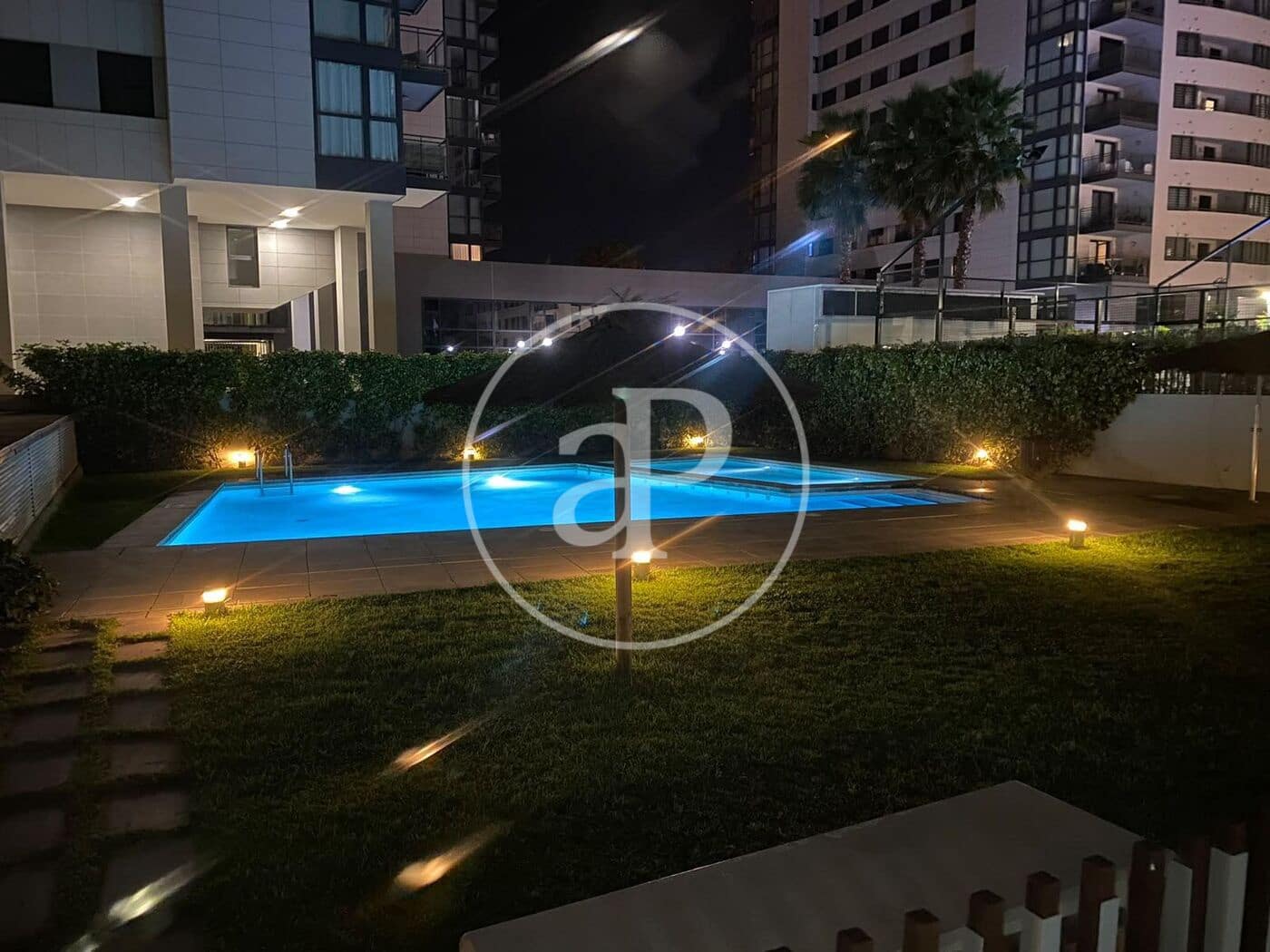 2 soverom Leilighet til salgs i Valencia by med svømmebasseng garasje - € 598 000 (Ref: 10129344)