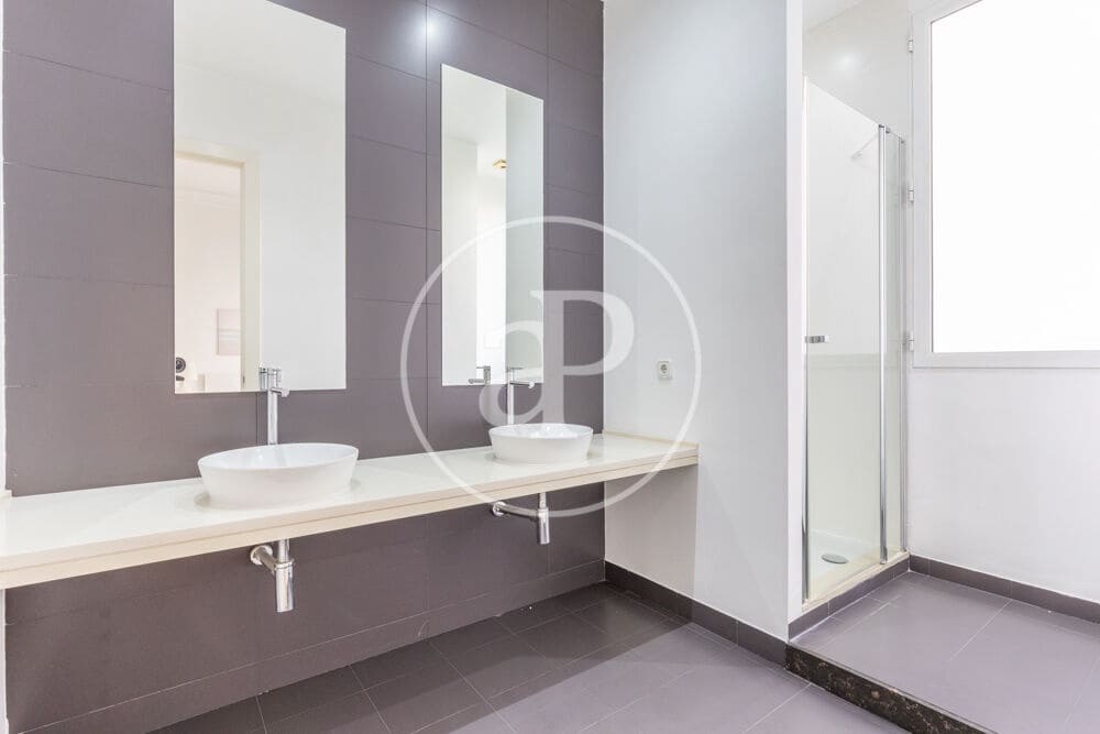 3 soveværelse Lejlighed til leje i Valencia by - € 2.400 (Ref: 10136000)