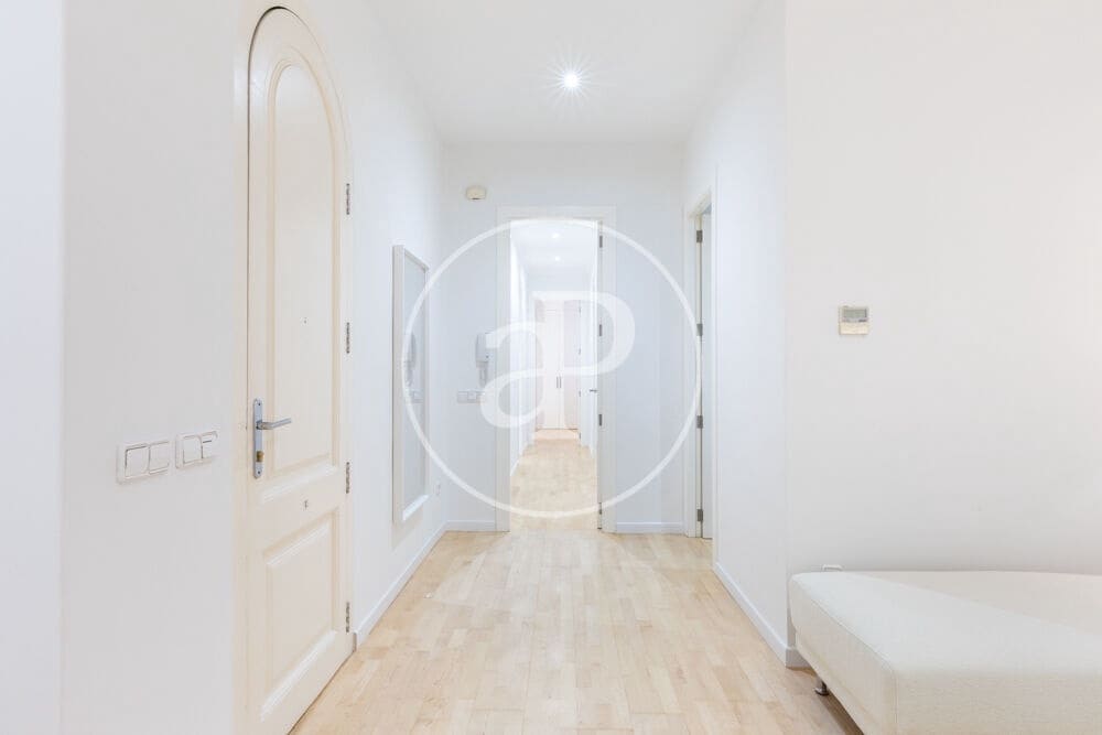 3 soveværelse Lejlighed til leje i Valencia by - € 2.400 (Ref: 10136000)