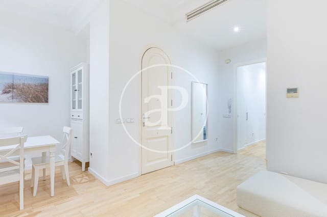 3 soveværelse Lejlighed til leje i La Gran Via, Valencia by - € 2.400 (Ref: 10136000)