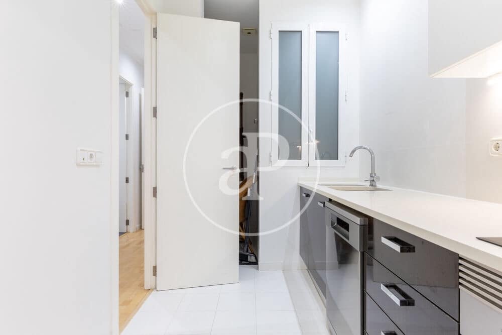 3 soveværelse Lejlighed til leje i Valencia by - € 2.400 (Ref: 10136000)