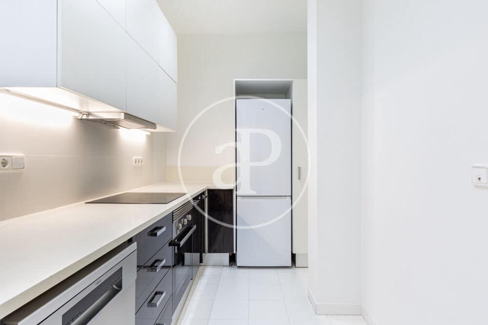3 soveværelse Lejlighed til leje i Valencia by - € 2.400 (Ref: 10136000)