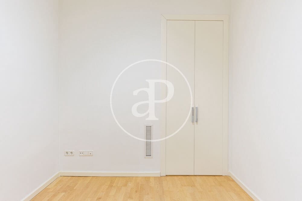 3 soveværelse Lejlighed til leje i Valencia by - € 2.400 (Ref: 10136000)