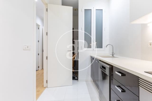 3 soveværelse Lejlighed til leje i La Gran Via, Valencia by - € 2.400 (Ref: 10136000)