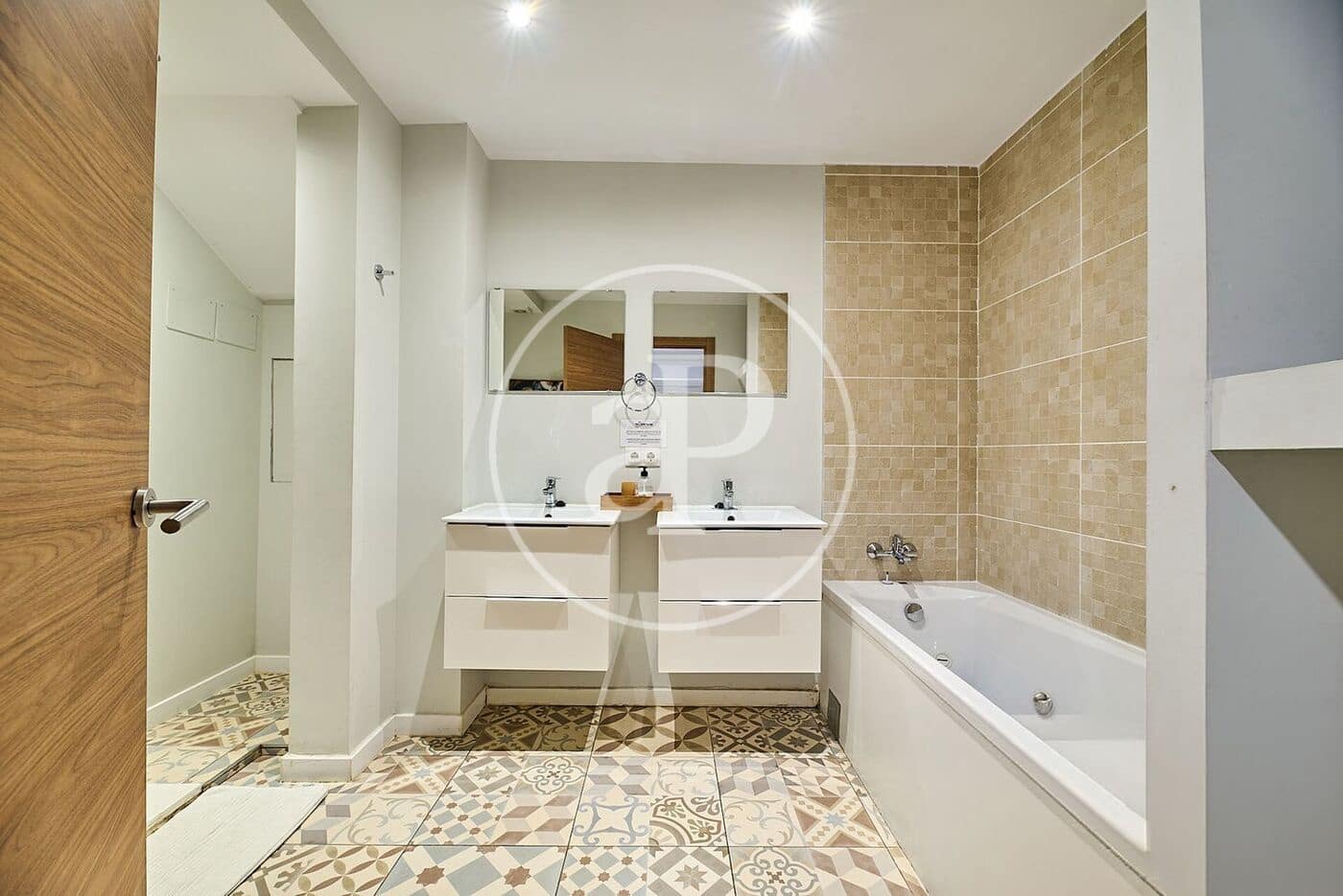 3 sypialnia Apartament do wynajęcia w Miasto Walencja z basenem - 3 000 € (Ref: 10139683)
