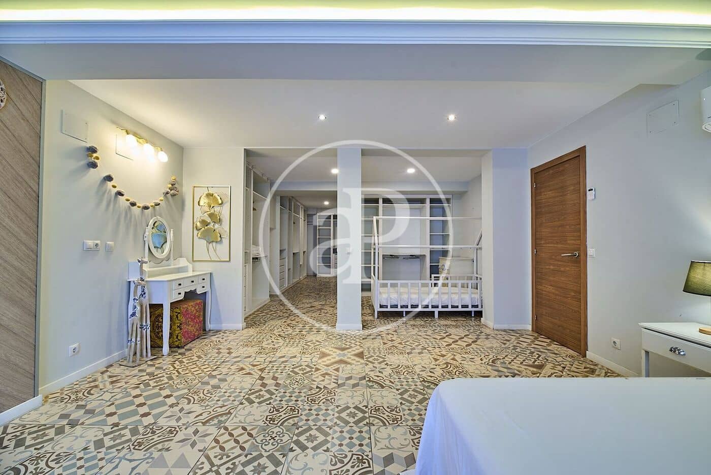 3 sypialnia Apartament do wynajęcia w Miasto Walencja z basenem - 3 000 € (Ref: 10139683)