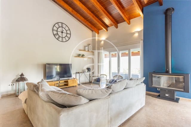 4 sypialnia Willa na sprzedaż w Carcaixent z basenem garażem - 649 000 € (Ref: 10139684)