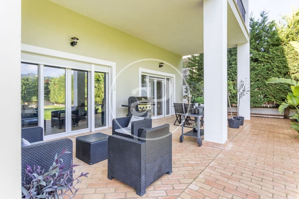 4 sypialnia Willa na sprzedaż w Carcaixent z basenem garażem - 649 000 € (Ref: 10139684)