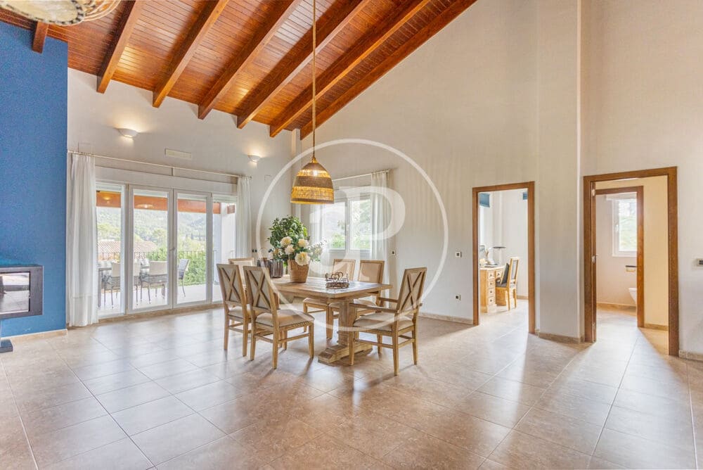 4 sypialnia Willa na sprzedaż w Carcaixent z basenem garażem - 649 000 € (Ref: 10139684)