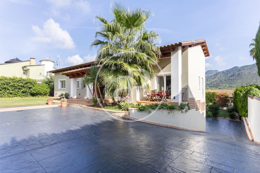 4 sypialnia Willa na sprzedaż w Carcaixent z basenem garażem - 649 000 € (Ref: 10139684)