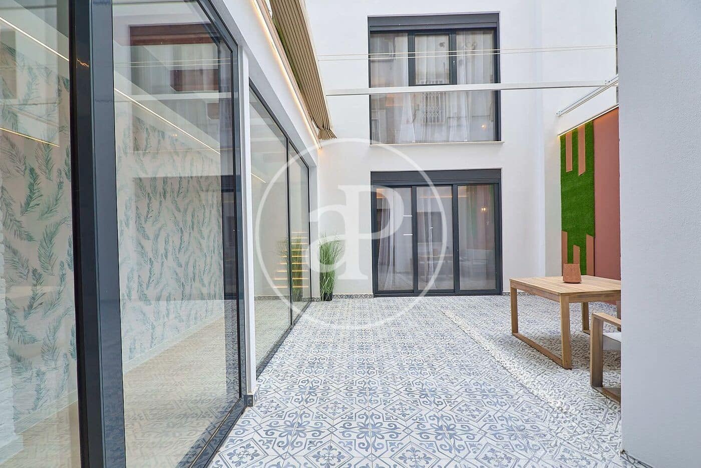 Appartement de 3 chambres à louer à Valence ville - 3 000 € (Ref: 10139685)